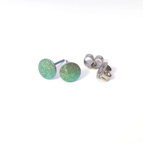 Small Titanium earrings. Green. Very light and absolutely allergy free! Available in 5 colours. Handmade in France.  TT494r GRO