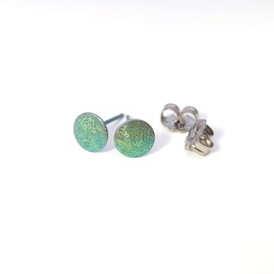 Kleine Ohrringe aus Titan. Grün. Sehr leicht und absolut allergiefrei! Erhältlich in 5 Farben. Handgefertigt in Frankreich. TT494r GRO