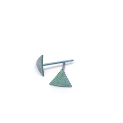 Small Titanium triangle earrings.  Green . Very light and absolutely allergy free! Available in 5 colours. Handmade in France. TT494d GRO
