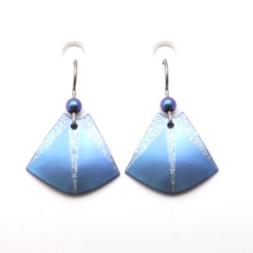 Titanium earrings. Blue. Very light and absolutely allergy free! Available in 5 colours. Handmade in France. TT689 BL