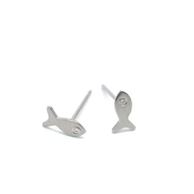 Petites boucles d'oreilles poisson en titane. Gris. Très léger et absolument sans allergie! Disponible en 5 couleurs. Fabriqué à la main en France. TT656 GRI