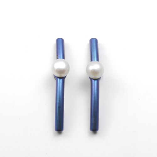 Titanium earrings with pearls. Blue. Very light and absolutely allergy free! Available in 5 colours. Handmade in France.  TT579 BL