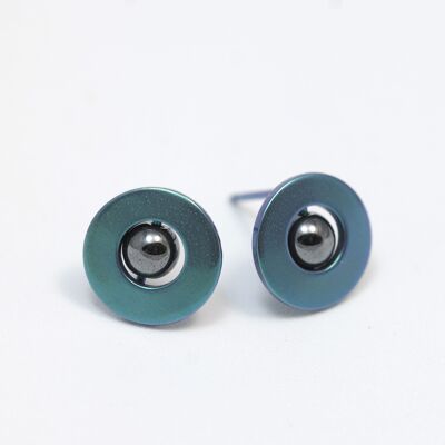 Boucles d'oreilles en titane avec boules en hématite. Vert. Très léger et absolument sans allergie! Disponible en 5 couleurs. Fabriqué à la main en France. TT572 GR