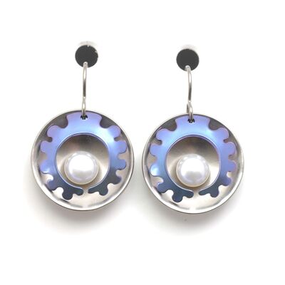 Pendientes de titanio con perlas. Azul. ¡Muy ligero y absolutamente libre de alergias! Disponible en 5 colores. Hecho a mano en Francia. TT670 BL