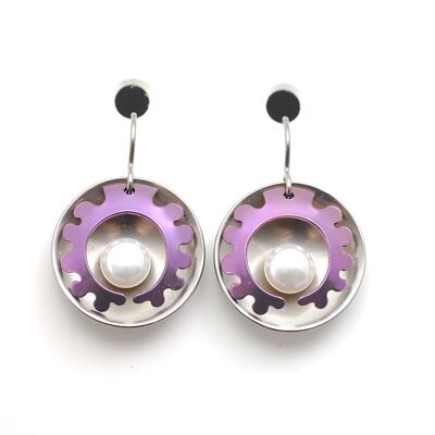 Titanium earrings with pearls. Violet. Very light and absolutely allergy free! Available in 5 colours. Handmade in France. TT670 PA