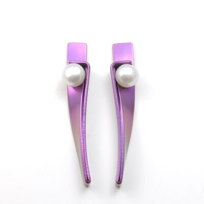 Titanium earrings with pearls. Violet. Very light and absolutely allergy free! Available in 5 colours. Handmade in France. TT582 PA