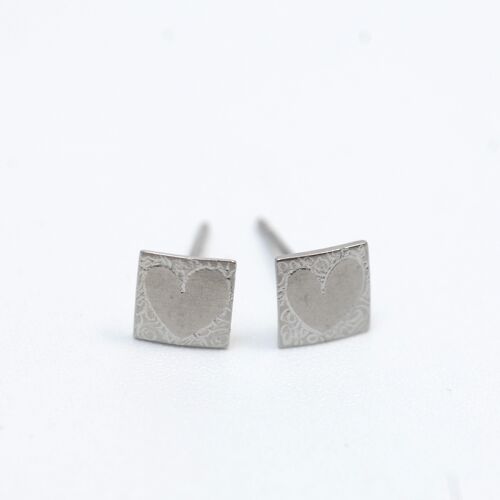 Titanium earrings.  Gray. Very light and absolutely allergy free! Available in 5 colours. Handmade in France. TT683 GRI