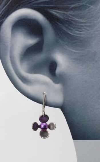 Boucles d'oreilles en titane. Violet. Très léger et absolument sans allergie! Disponible en 5 couleurs. Fabriqué à la main en France. TT687 PA 2