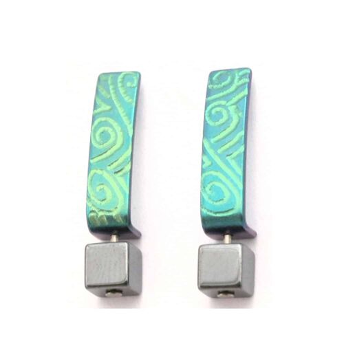 Titanium Earrings. Green.  Very light and absolutely allergy free! Available in 5 colours. Handmade in France. TT486 GRO
