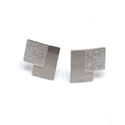 Orecchini in Titanio. Grigio. Molto leggero e assolutamente anallergico! Disponibile in 5 colori. Fatto a mano in Francia. TT537 GR