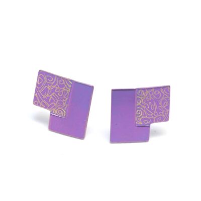 Pendientes de titanio. Violeta. ¡Muy ligero y absolutamente libre de alergias! Disponible en 5 colores. Hecho a mano en Francia. PA TT537