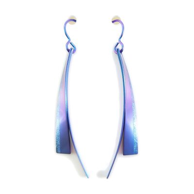 Pendientes de titanio. Azul. ¡Muy ligero y absolutamente libre de alergias! Disponible en 5 colores. Hecho a mano en Francia. TT235F BL