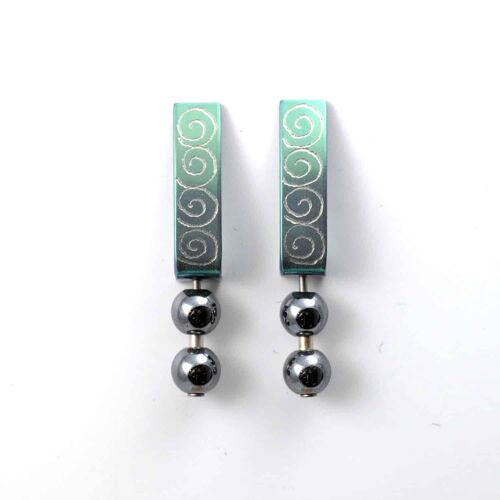 Titanium Earrings. Green. Very light and absolutely allergy free! Available in 5 colours. Handmade in France. TT623 GRO