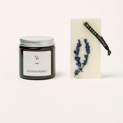 Geschenkpaket Kerze + Closet Wax Bar Lufterfrischer 03. MIA: Lavendel, Palo Santo und Safran