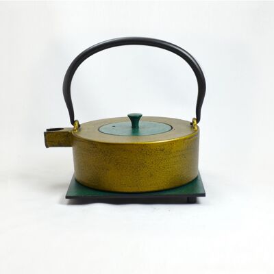 Heii Na teapot made of cast iron 0.8l gold - green lid with subdivision