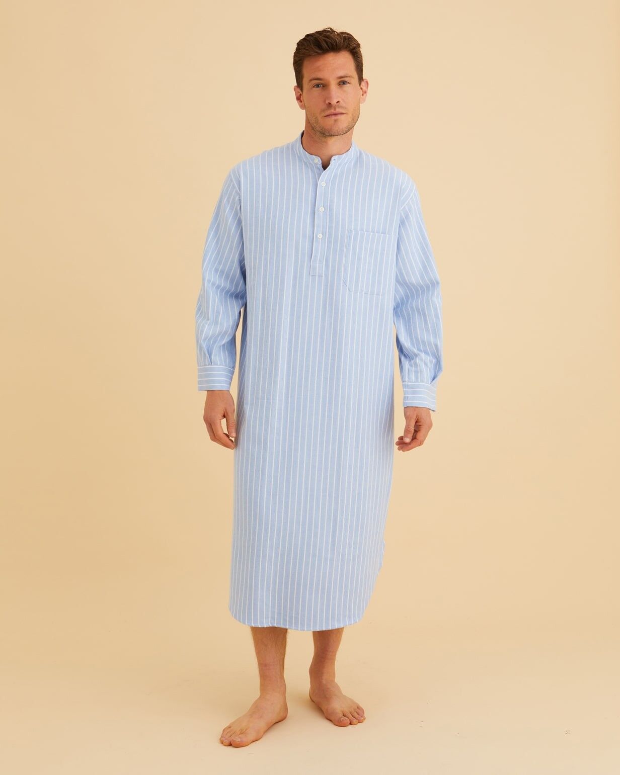 Chemise de nuit grand père sale