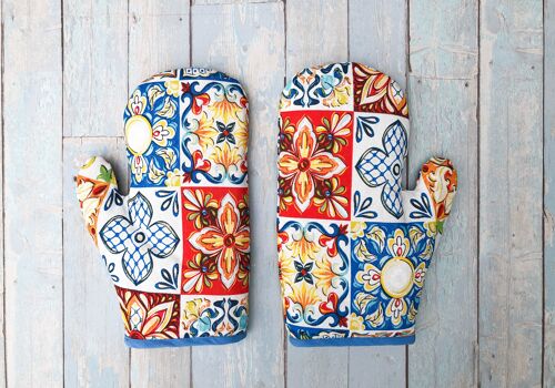 Tiles print oven mitt. Mediterranean style oven glove. Soft durable baking glove. Oven mitten. Kitchen gloves. Housewarming gift