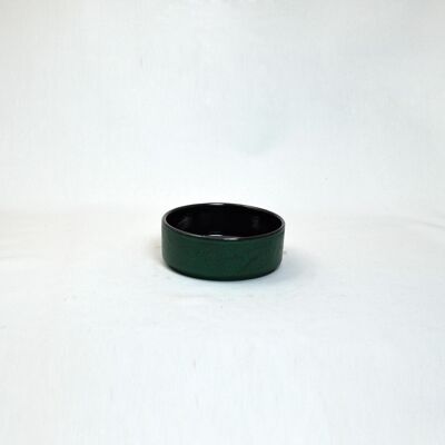 Stackable cast iron bowl green