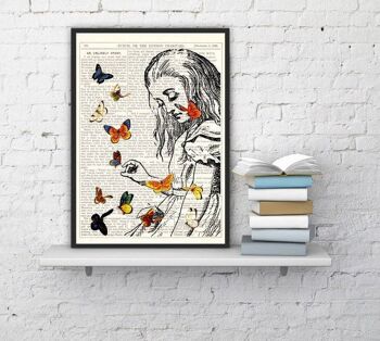Alice au pays des merveilles jouant avec des papillons - Livre Page S 5x7 1
