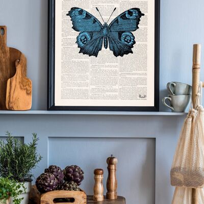 Collagendruck mit blauem Schmetterling – Buchseite L 8,1 x 12 (ohne Aufhänger)