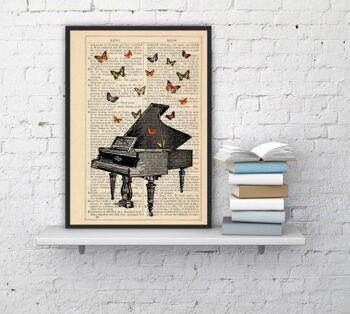 Collage de papillons sur piano Impression sur page de livre - Page de livre L 8.1x12 (No Hanger) 3