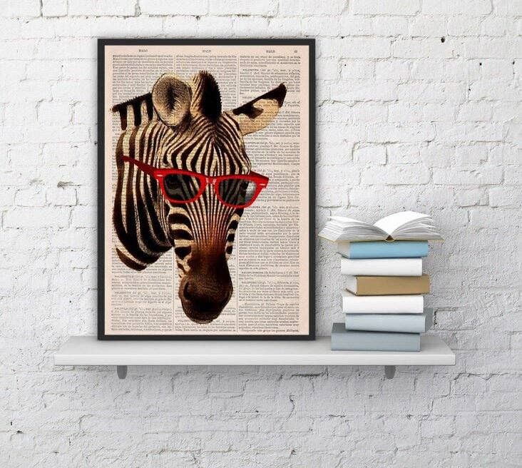 Cadeau de Noël drôle, Svg de Noël, cadeau unique, cadeau à la maison, meilleur cadeau d'ami, Cool Zebra avec impression de livre vintage de lunettes de soleil pour les cadeaux, ANI005 - Book Page S 5x7