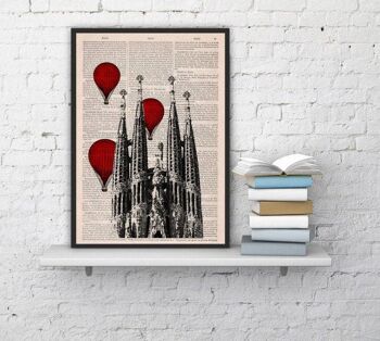 Cadeau pour elle, Noël Svg, Cadeaux de Noël, Barcelone Sagrada Familia avec des ballons rouges sur la page du dictionnaire vintage parfait pour les cadeaux TVh019b - Livre Page S 5x7 1