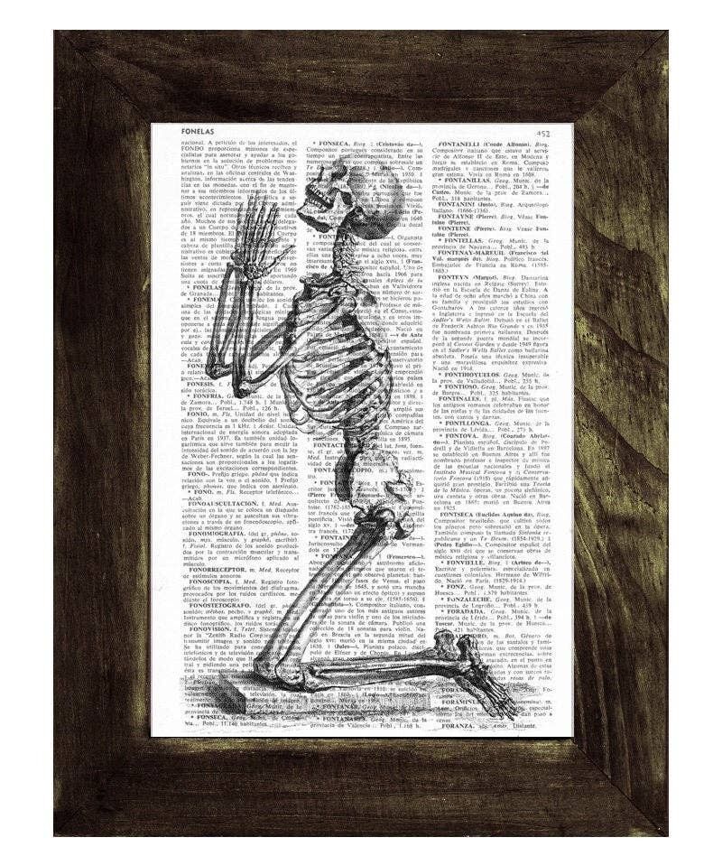 Regalo per la casa, regalo per il suo regalo di Natale Regalo medico Scheletro in preghiera - Stampa della pagina del libro del dizionario - Arte di anatomia sulla pagina del libro riciclato SKA085 - Musica L 8,2 x 11,6 (senza gancio)