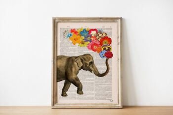 Cadeau unique, cadeaux de Noël, éléphant avec de belles fleurs décoration murale de pépinière imprimée sur une page de livre vintage parfaite pour les cadeaux Ani091b - Book Page M 6.4x9.6 4