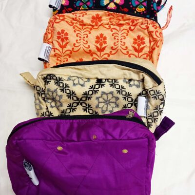 Make-up Bag from Recycled Sari Fabric / Handmade Cosmetics Bag (BAG-SAR-ZIP-12)