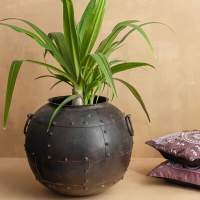 Rustic Round Metal Planter "Jala" - Small