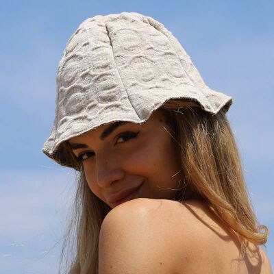Bucket hat in cotton with embossed designs