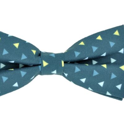 Triangle attitude designer bow tie