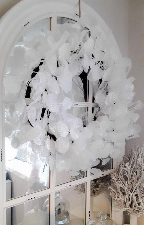 White Eucalyptus Leaf Wreath