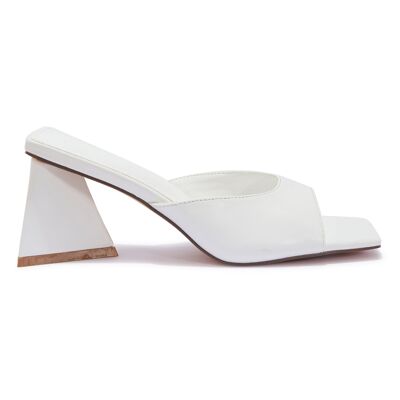 LOW TRIANGLE BLOCK HEEL SLIP ON MULE - WHITE/PU/SYNTHETIC