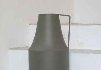 Vase pot à lait en métal vert olive H38 cm - Tosca 1