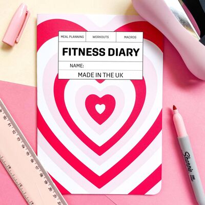 Diario de fitness con corazones