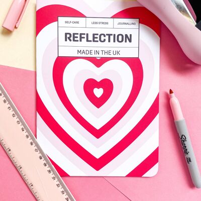 Diario de reflexión con corazones