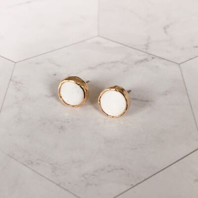 Jade Studs - Mother of pearl (SN031)