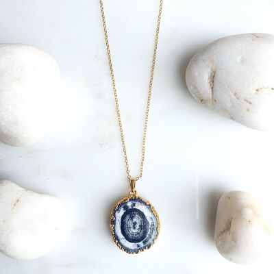 Grey Solar Quartz Pendant Necklace (SN536)