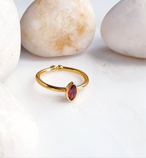 Stackable Small Pointy Oval Red Ring (SN595)