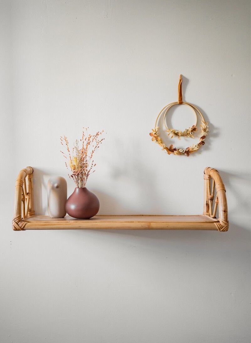 JAHE Wandregal aus natürlichem Rattan