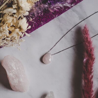 Collana delicata con goccia di pioggia in argento sterling 925 e quarzo rosa