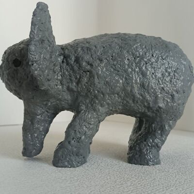 BEBE ELEPHANT, papier mâché, fait main, décoration ou cadeau unique, 12 cm de haut