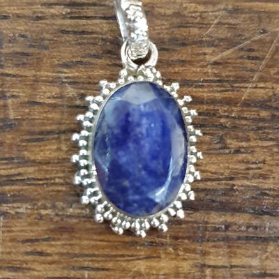 Sapphire Pendant set in 925 Silver