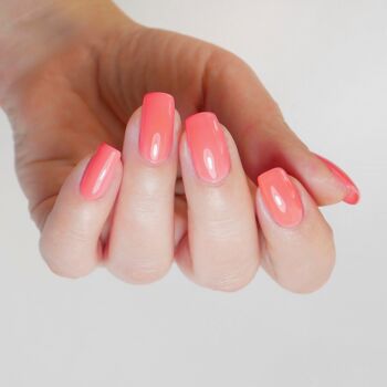 vernis à ongles vegan en corail - récif 3