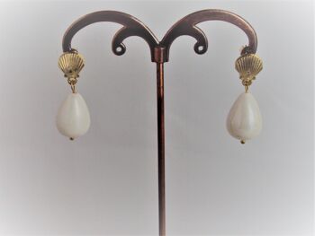 Boucles d'oreilles avec coquillage et perle