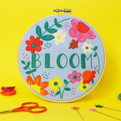 Bloom' Large Embroidery Craft Kit