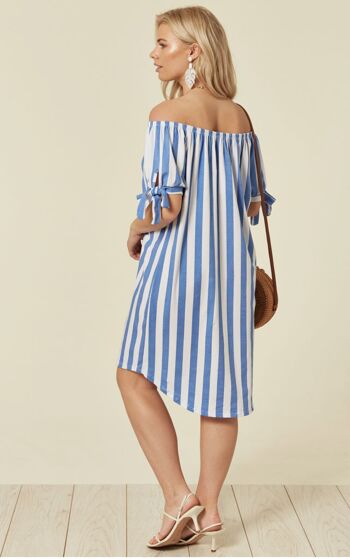 Robe à épaules dénudées rayée bleu bébé 6