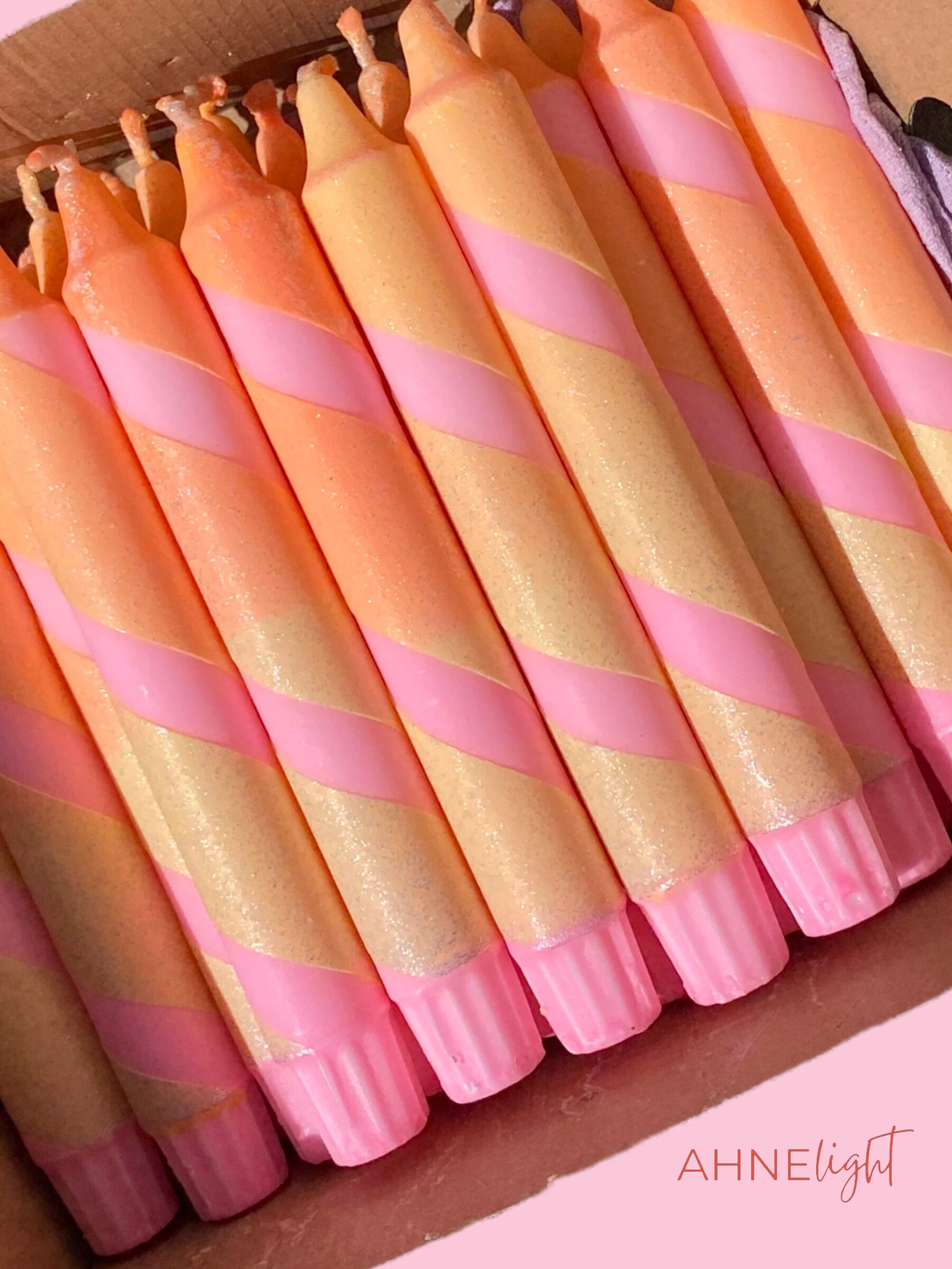 Candela colorata a mano n. 9